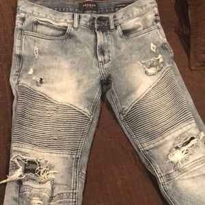 Young men’s PACSUN stacked skinny distressed jeans
